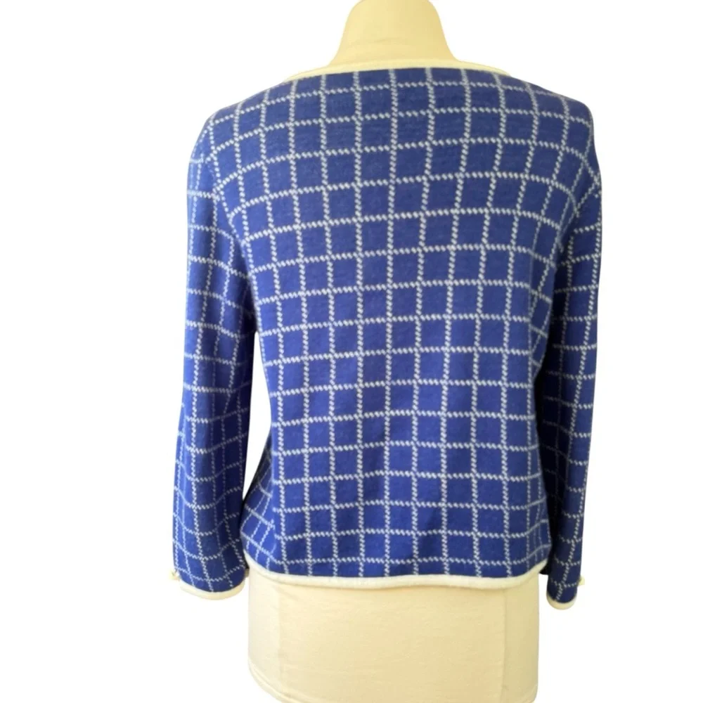 vintage 60/70’s cardigan sweater Striped Blue Acrylic Huddlespun Women’s Medium